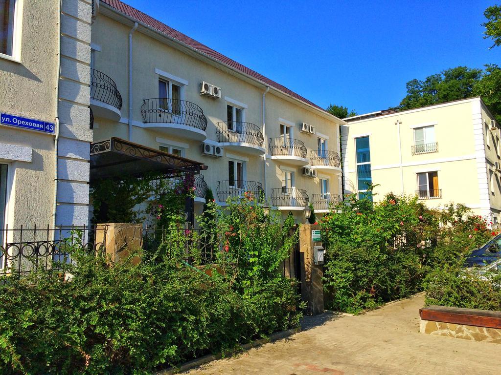 Zolotoy Kashtan Guest House Arkhipo-Osipovka Exterior foto